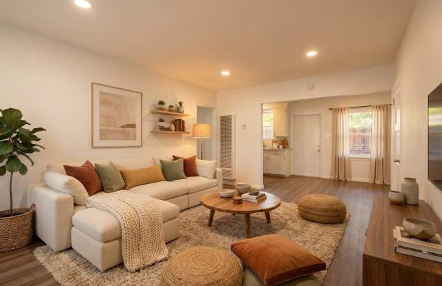 428 N Chorro photos photos