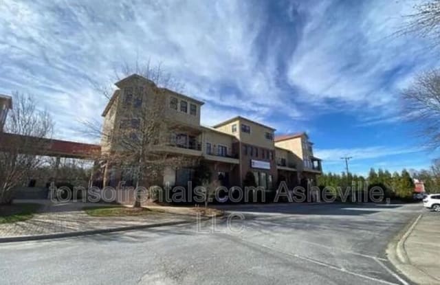 475 C South Church Street - 475 South Church Street, Hendersonville, NC 28792