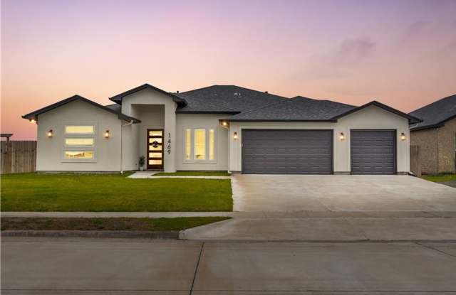 4/3-Kings Landing community photos photos