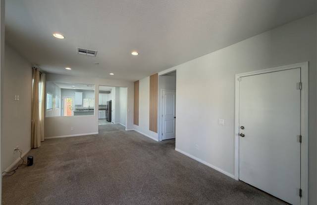 5814 Steinbeck Valley Street Gallery 2