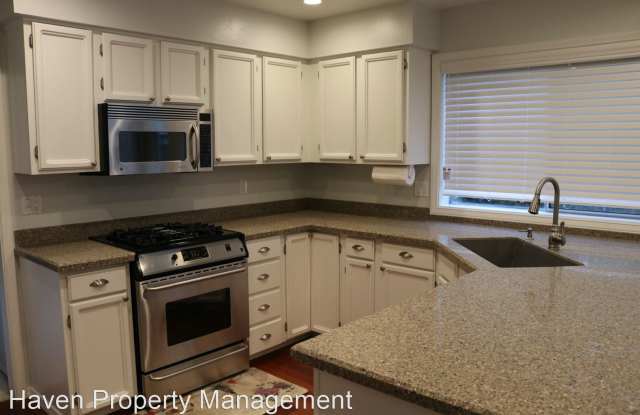 9904 242nd Pl SW Gallery 2