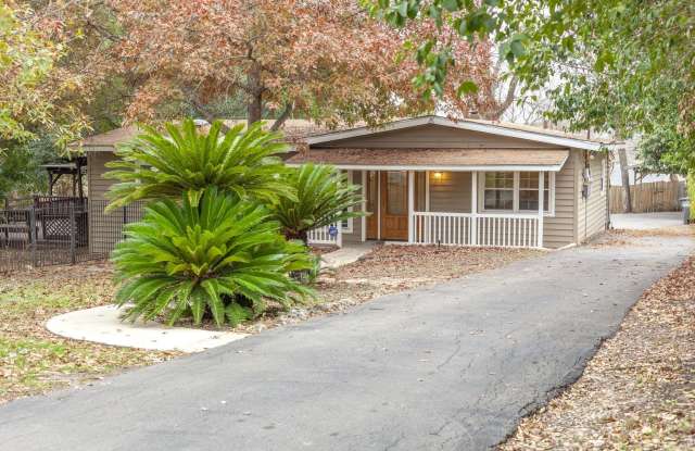 4750 View Dr photos photos
