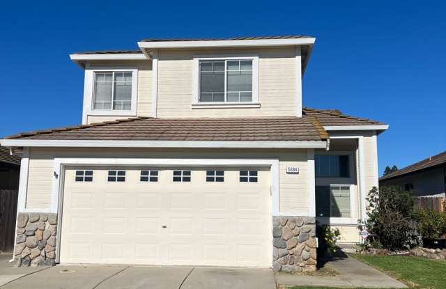 LOVELY 4 BEDROOM HOME IN LAGUNA CREEK! photos photos