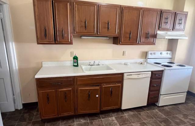 Large 4 Bedroom House photos photos