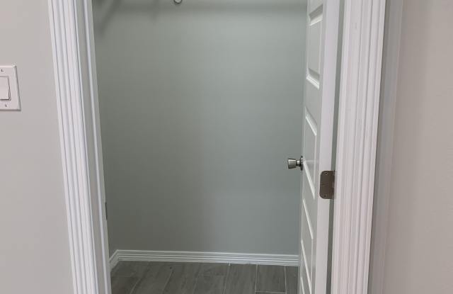 1407 West Heritage Drive Gallery 4