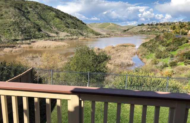 4Bd/2.5 Ba Home with incredible views of Hubbert Lake! photos photos