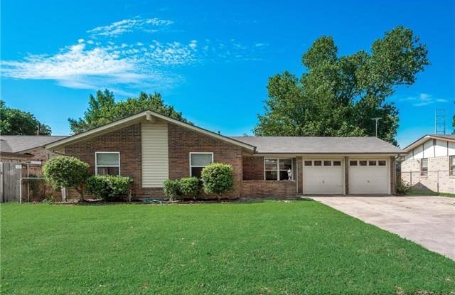 660 Pine Street - 660 Pine Street, Lewisville, TX 75057