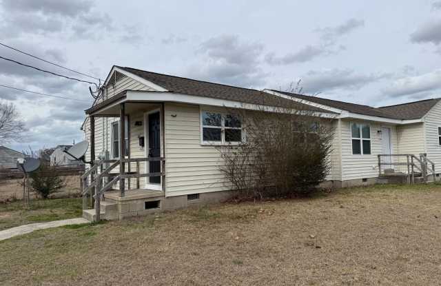 Newly remodeled 1 bedroom, 1 bath duplex. photos photos