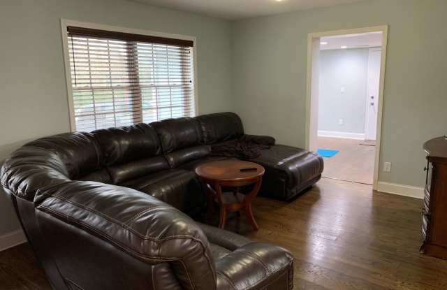 448 Grady Pl Gallery 4