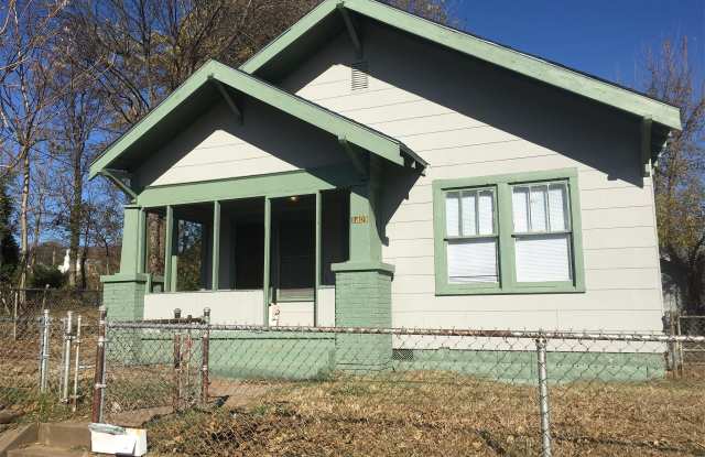 1409 W Archer St photos photos