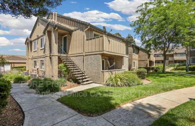 1127 Lakeview Cir photos photos
