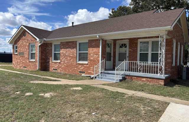 415 W Hubbard photos photos