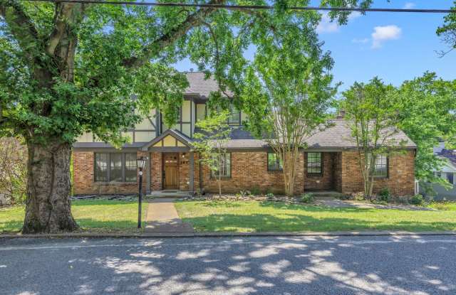 Beautifully maintained and move-in ready 4BR home with a basement Gallery 4