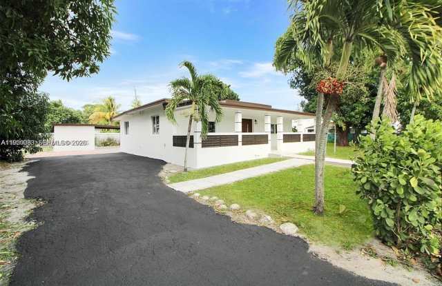 745 NW 140th St photos photos