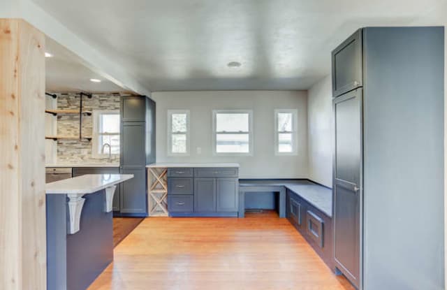 808 W. Daniel Gallery 3