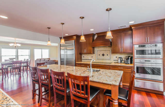 1604 Ocean - 1604 Ocean Ave, Lavallette, NJ 08735