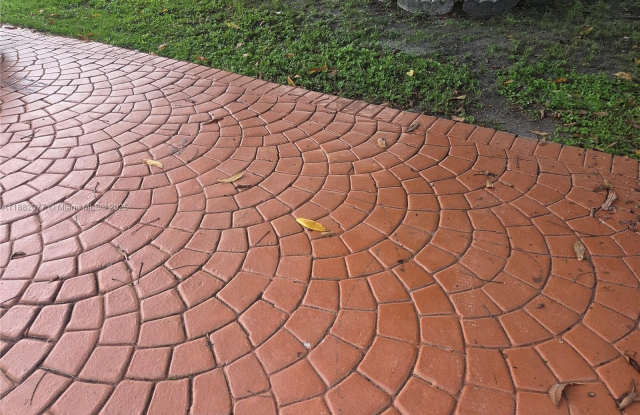 1787 NE 173rd St photos photos