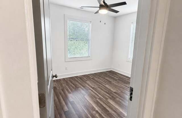 1009 Cedarwood St Gallery 4