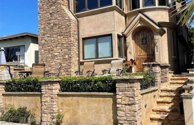 504 Avocado Avenue photos photos