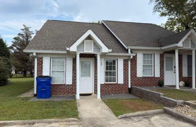 2 bed 2 bath duplex Gallery 1