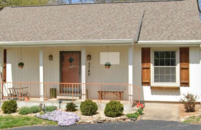 Hickory Village Gallery 3
