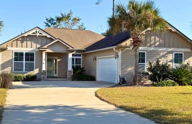 4/2 with access to amenities, close to base!! - 129 Oarsman Crossing, St. Marys, GA 31558