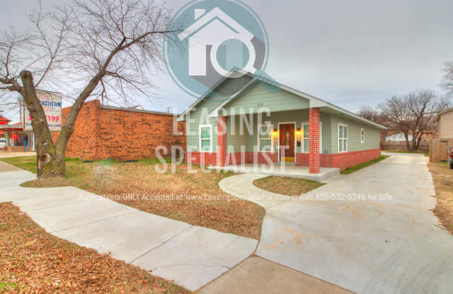 212 North Flood Avenue photos photos