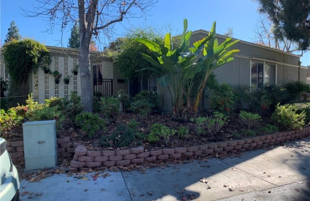 74 Calle Aragon - 74 Calle Aragon, Laguna Woods, CA 92637