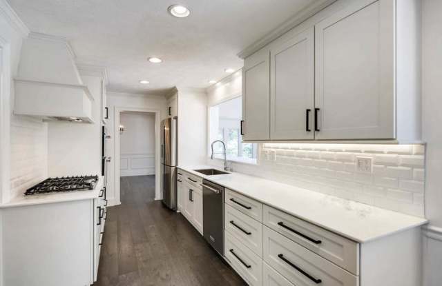 1095 Willow Bend Gallery 2