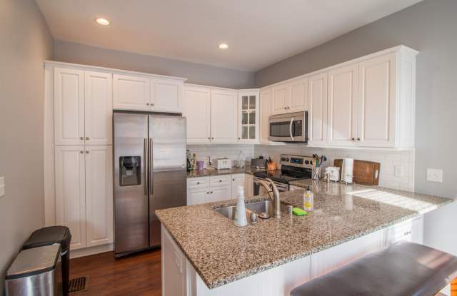 512 West 31st Street photos photos