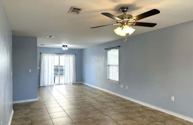 4 Bedrooms and a Bonus Room Gallery 4