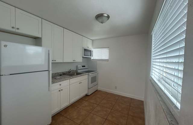 715 Northwest 6th AvenueUnit 6 photos photos