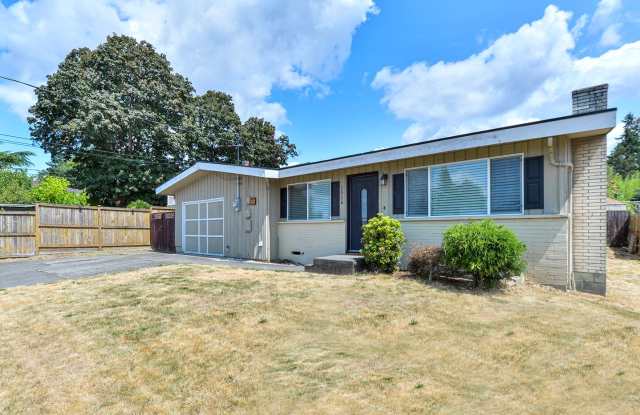 Renton House - 3 Bed/1.5 Bath - Close to Boeing and Renton Landing - Includes Landscaping photos photos