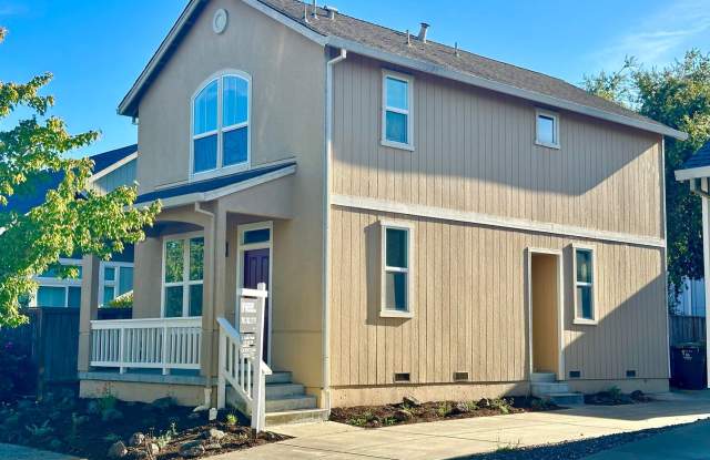 749 Fresno Ave., Santa Rosa, Ca. - 3 bed/2.5 Bath Single Family Home photos photos