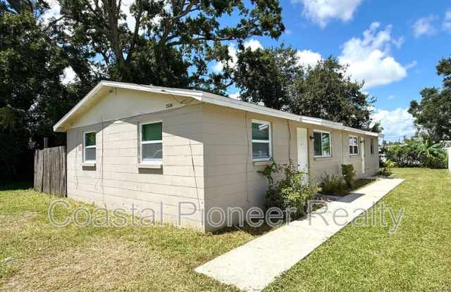 2576 42nd Ave N photos photos