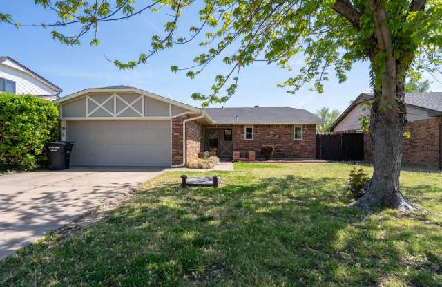 Beautiful 3 Bed 2 Bath in the Heart of Moore! photos photos