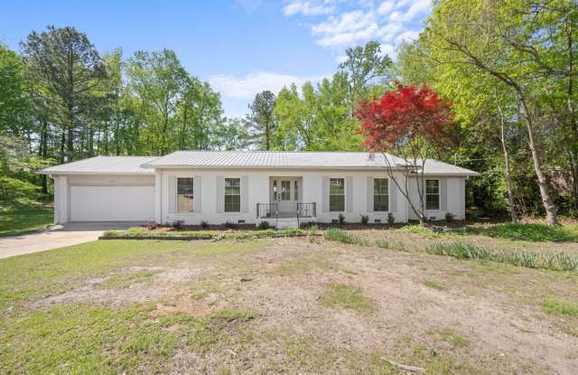 Remodeled 3 bd 2 ba rental in Southside!! - 2603 Sunnydale Drive, Southside, AL 35907