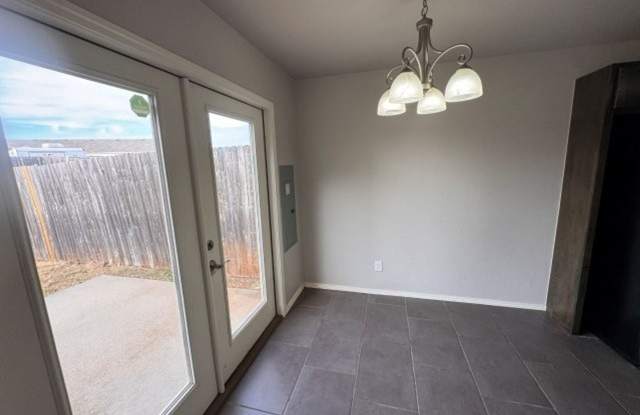 3 bedroom 2 story duplex in Deer Creek schools! Gallery 4