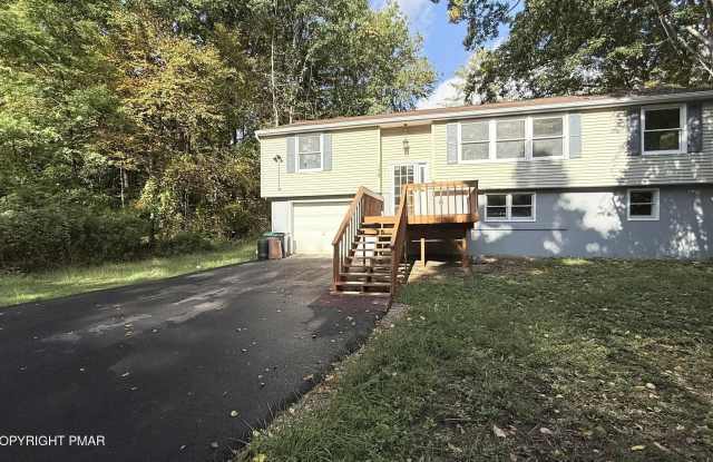 2165 Woodchuck Lane Gallery 2