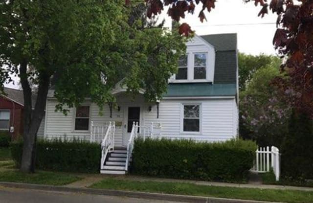 52 WALNUT ST - 52 Walnut Street, Saratoga Springs, NY 12866