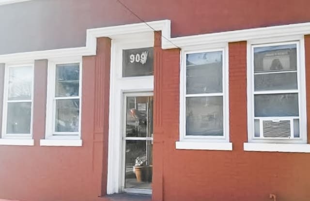 909 CENTRAL AVE - 909 Central Avenue, Union City, NJ 07087