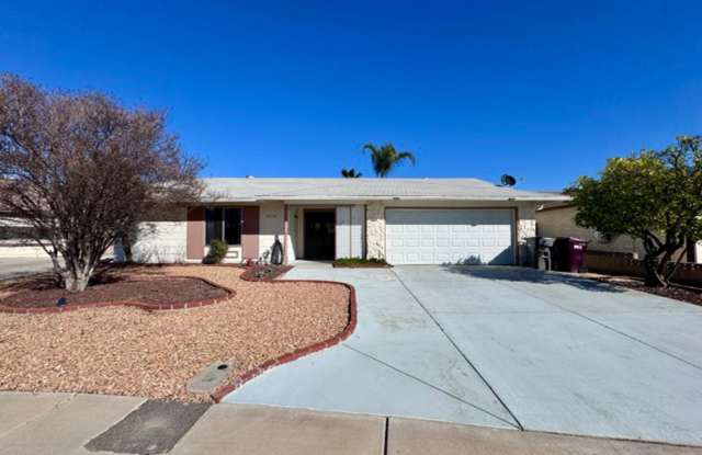 COMING SOON 55+ Community 2 bedroom 2 bathroom Home for Lease in Sun City photos photos