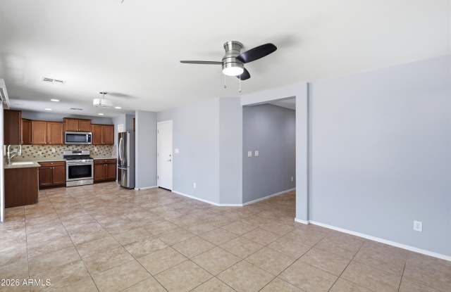 1717 W BUCKHORN Trail Gallery 4