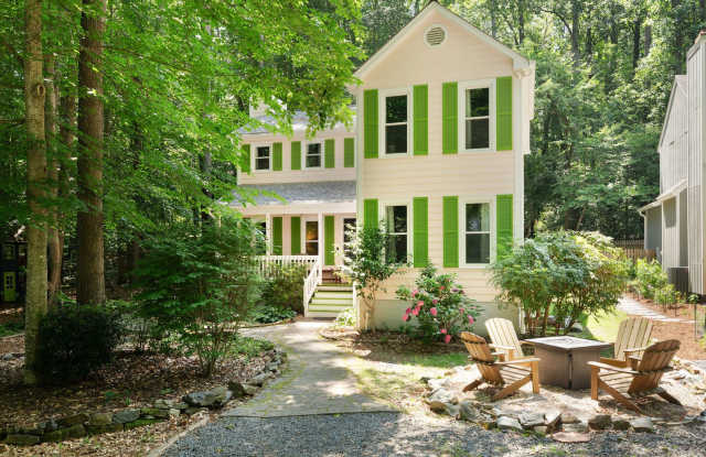 Applications Pending: Charming and Private 4bd/2ba Home in Durham's Hope Valley! photos photos