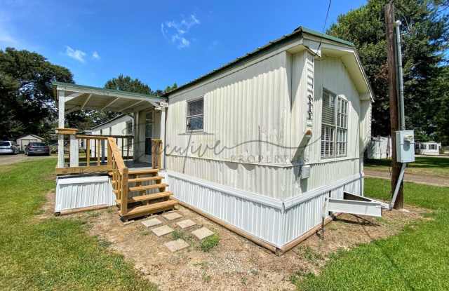 Move-In Ready 3 Bedroom in Iowa – $950/mo photos photos