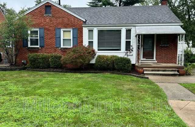 2224 N Connecticut Ave photos photos