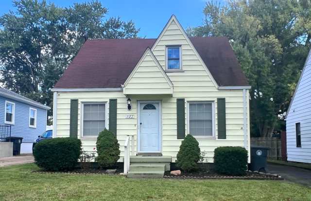 Charming 3BR Cape Cod House in Akron - 727 Mohawk Avenue, Akron, OH 44305 Charming 3BR Cape Cod House in Akron - 727 Mohawk Avenue, Akron, OH 44305