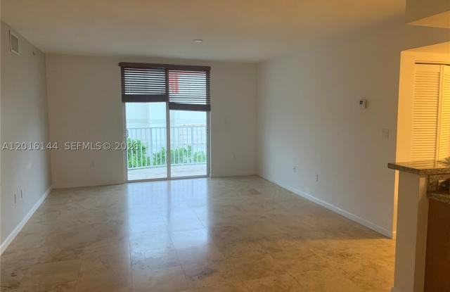 1555 N Treasure Dr Gallery 2