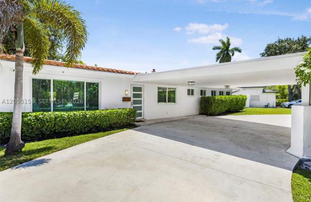 11121 Griffing Blvd photos photos