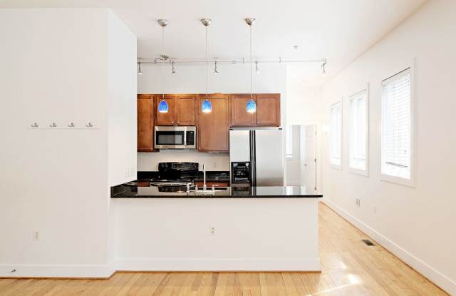 Highly Walkable Downtown Condo Near West Main St photos photos Highly Walkable Downtown Condo Near West Main St photos photos